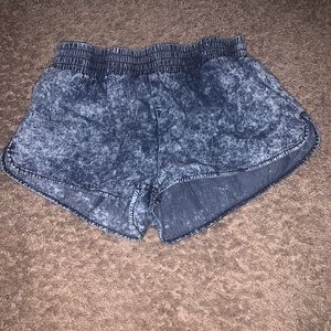 Acid wash denim short